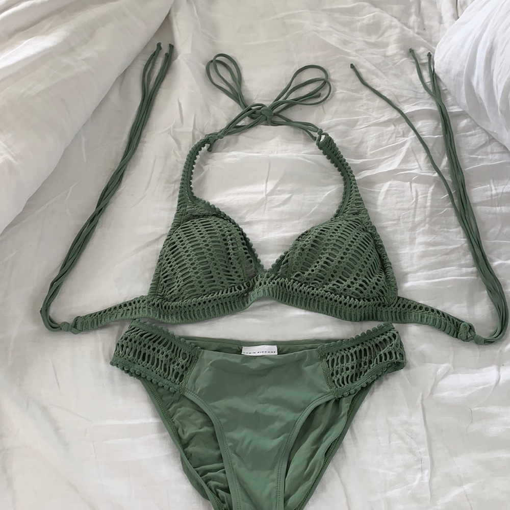 Green bikini crochet robin piccone